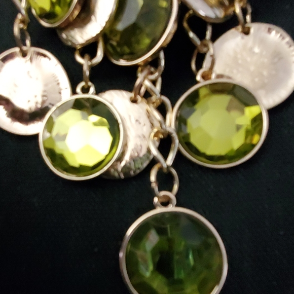 NECKLACE - Picture 2 of 3